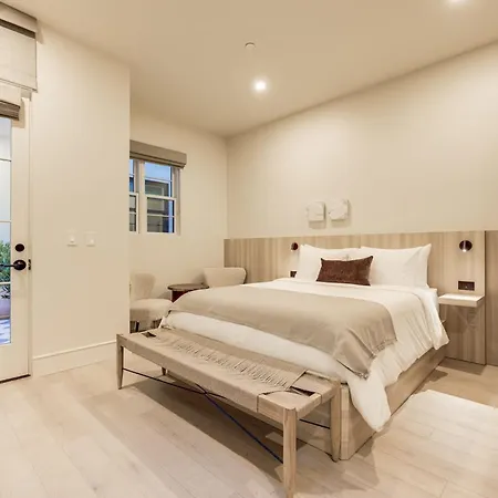 Casa De La Vina - Boutique Suites In Downtown Santa Barbara Exterior photo